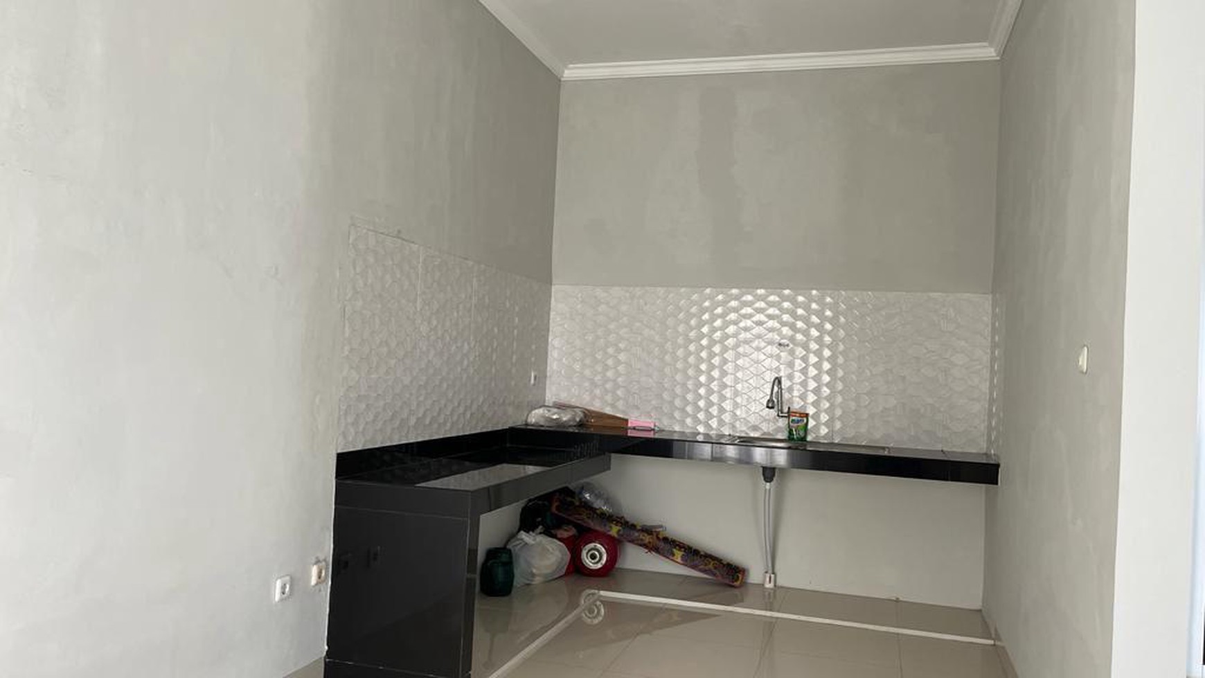 Termurah. Rumah hook Grand Serpong Residence 2, Serua