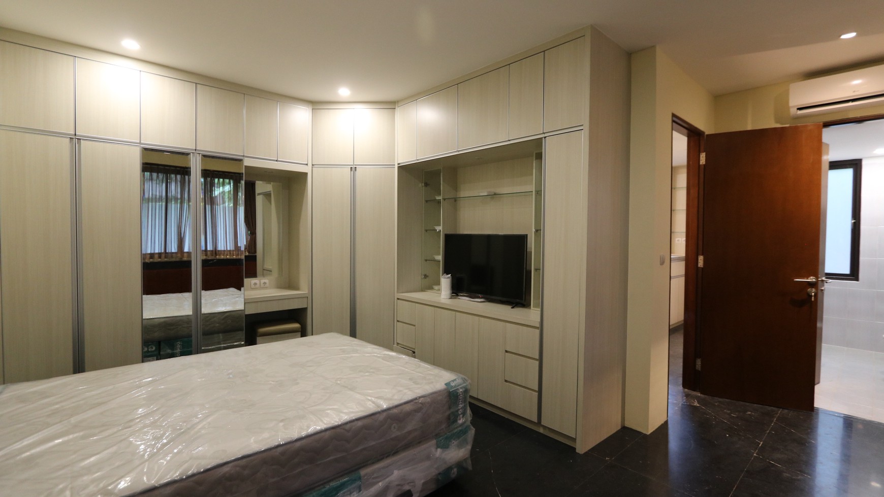 Rumah Full Furnished Siap Huni Di Kemang Jakarta Selatan #DDLL