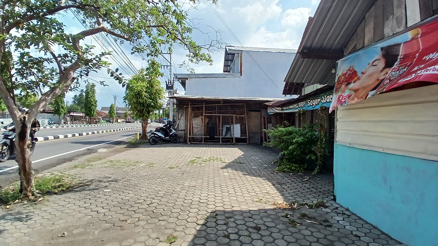 Tanah Luas 459 Meter Persegi Lokasi Premium Dekat RS Hermina Maguwoharjo