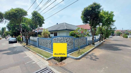 Rumah di Blok B Cinere Estate, Depok, Di hook, dekat Mal Cinere