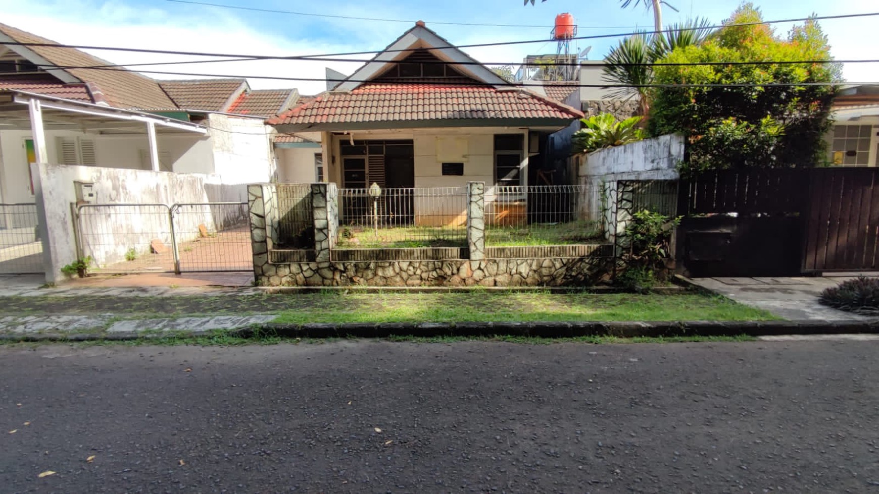 Hot Sale. Rumah 1 lantai Griyaloka Bsd, hitung tanah... 