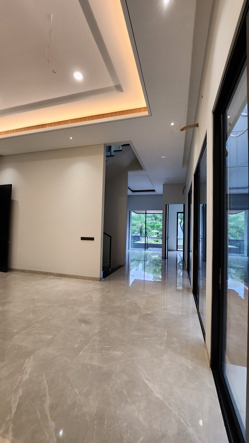 Dijual Rumah Citraland Golf area Somerset - Bukit Golf Internasional Surabaya - NEW Split Level Modern Desain
