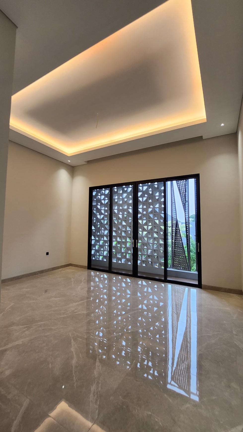 Dijual Rumah Citraland Golf area Somerset - Bukit Golf Internasional Surabaya - NEW Split Level Modern Desain