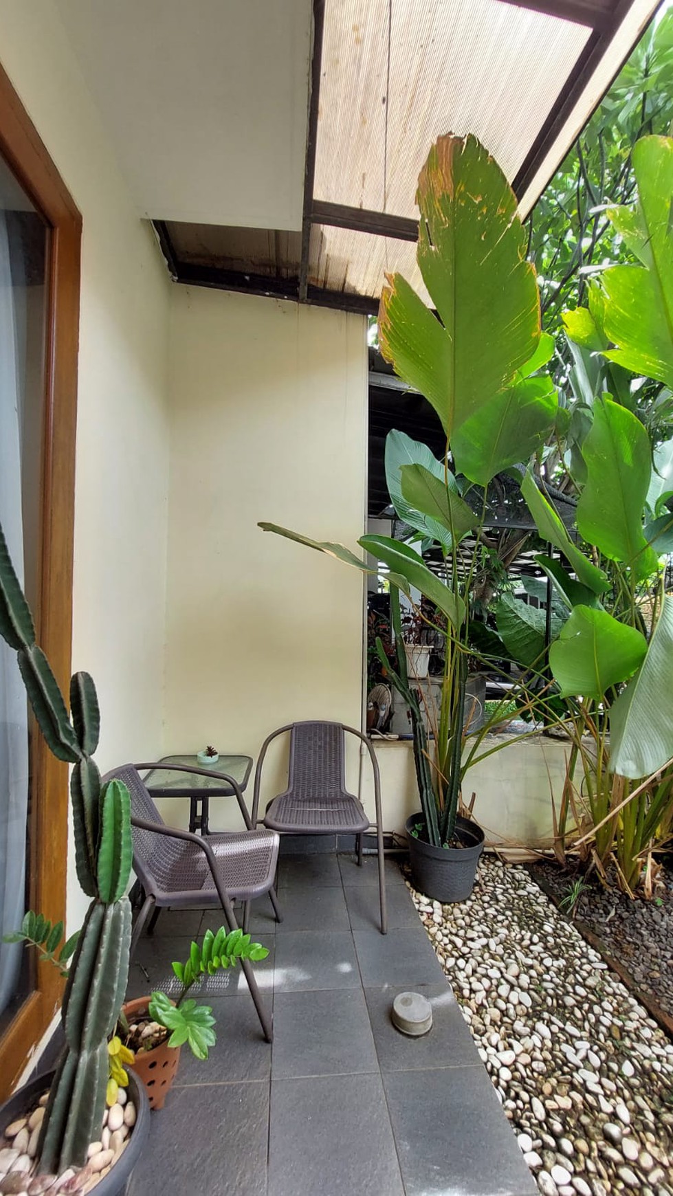 Rumah Lokasi Strategis di Ciputat dengan Hunian Asri dan Nyaman