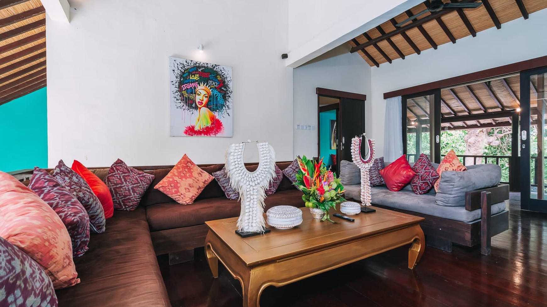 Rent - Villa with an open-air and unique concept in the heart of Seminyak, near O beach Seminyak, Bali !!