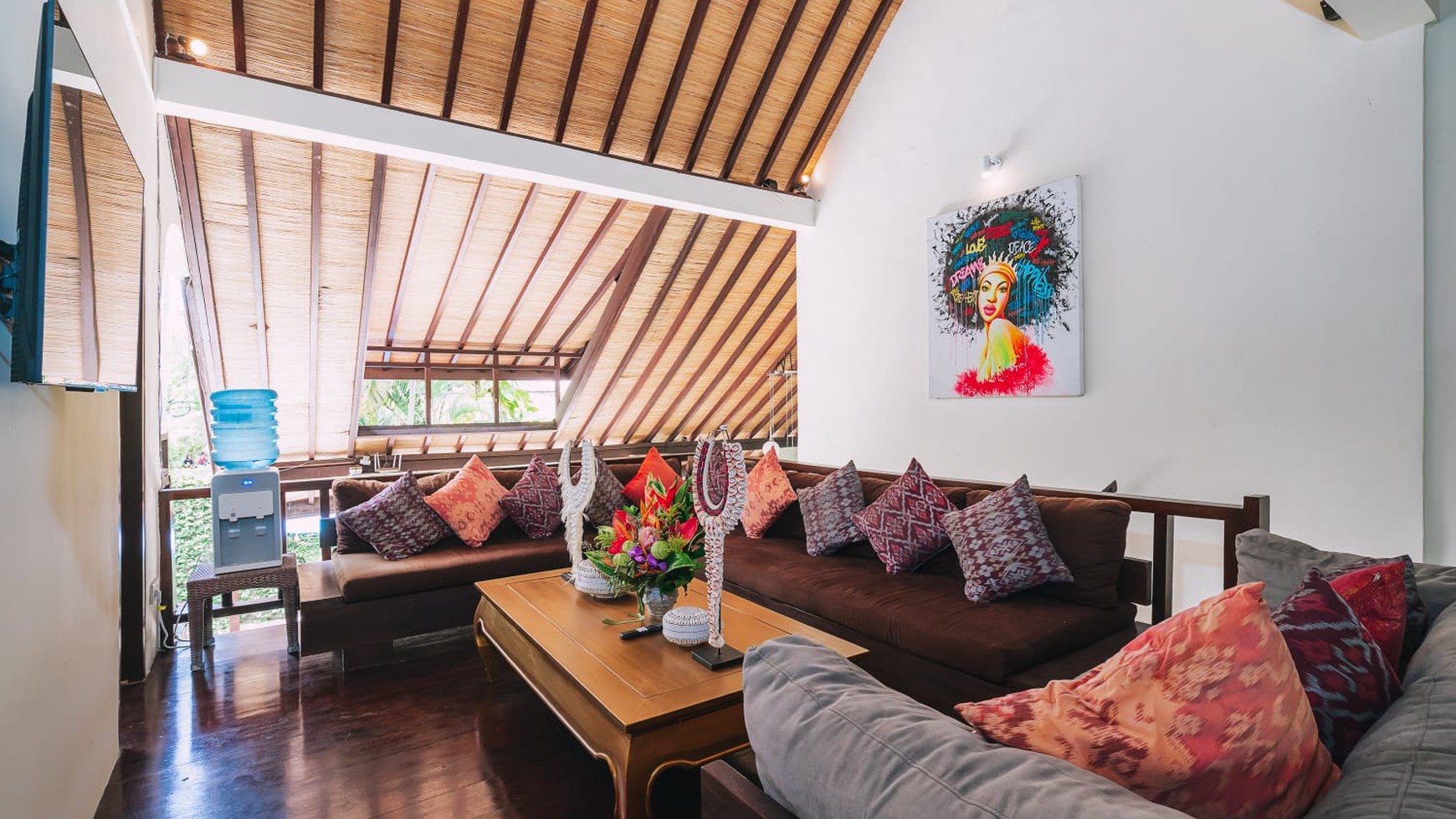 Rent - Villa with an open-air and unique concept in the heart of Seminyak, near O beach Seminyak, Bali !!