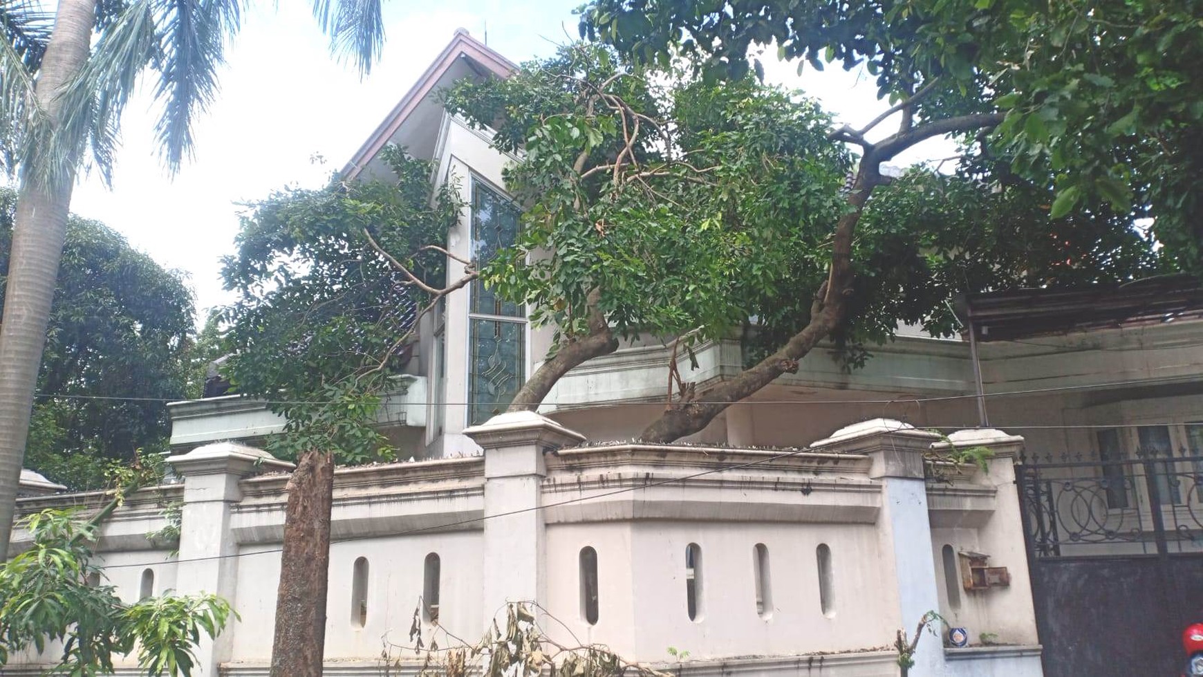 Rumah lokasi premium di Bintaro Sektor 3