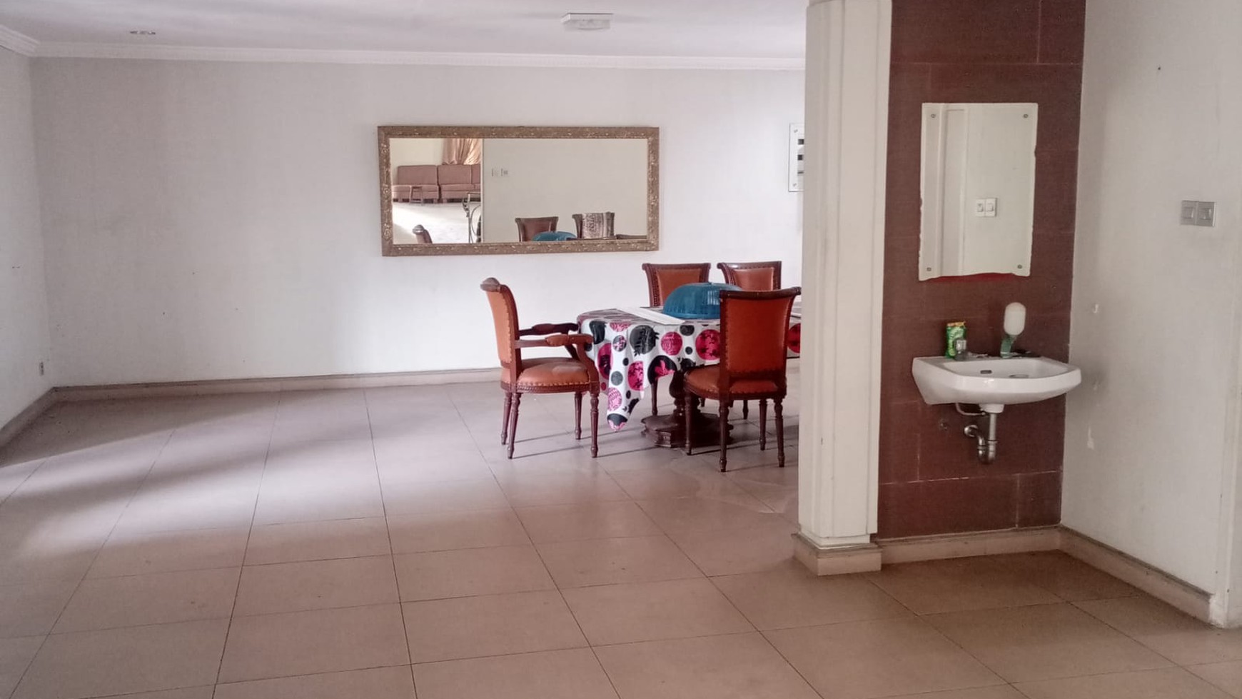 Rumah lokasi premium di Bintaro Sektor 3