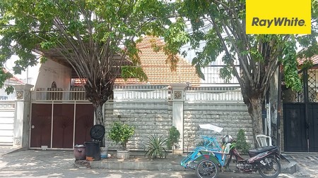 Dijual Rumah Strategis di Jalan Johor Perak Surabaya