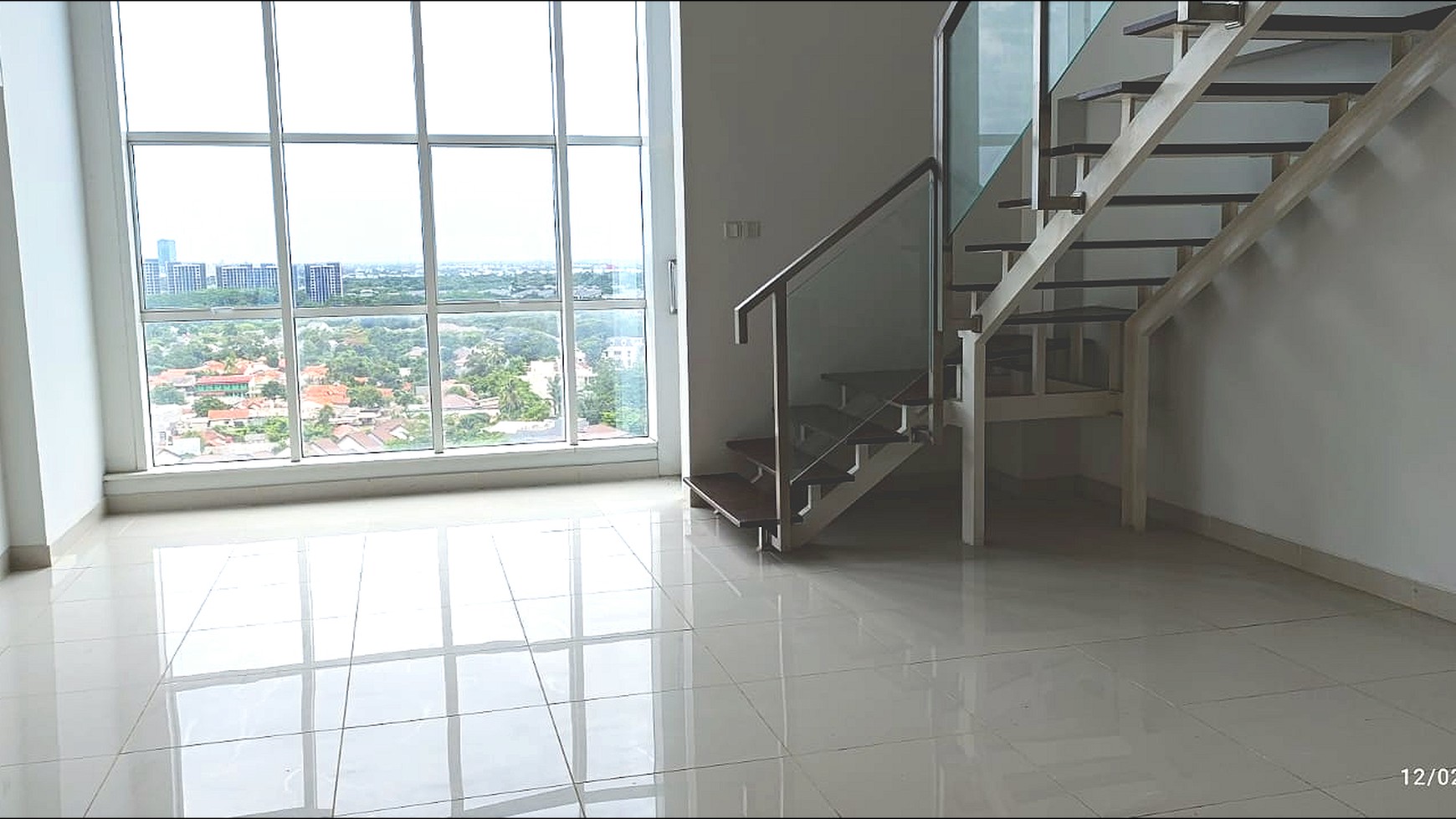 Apartement Roseville Soho And Suite Unfurnished, kondisi baru bersih, harga siap nego, lokasi dekat akses toll BSD.