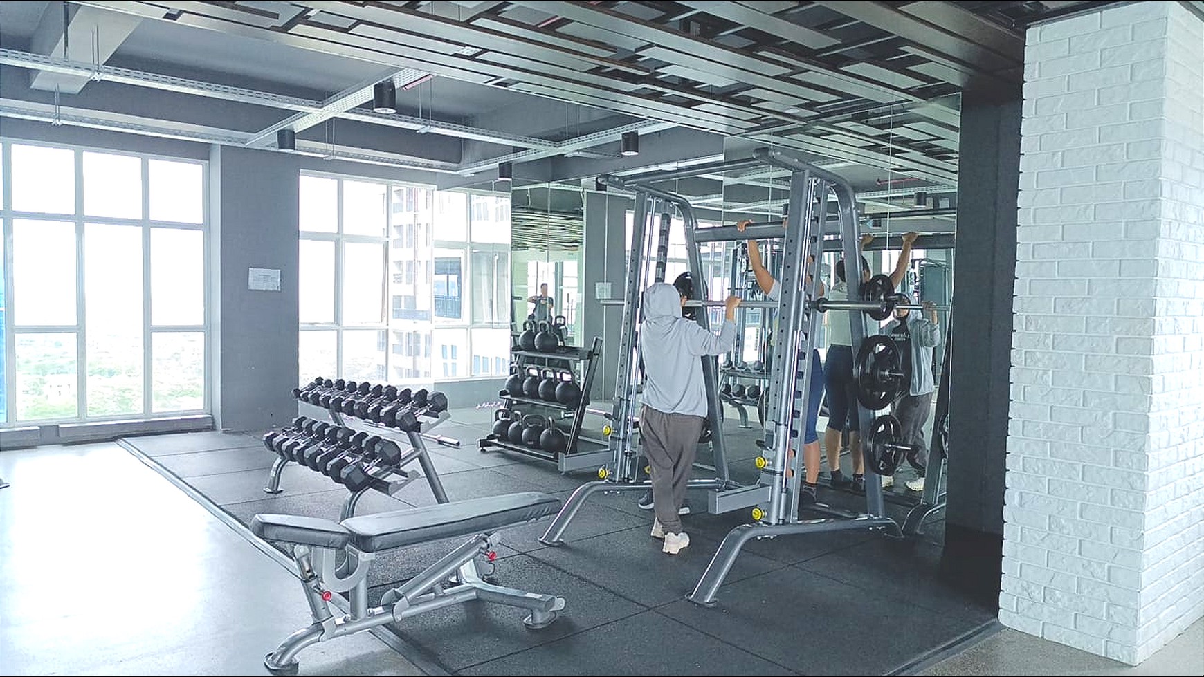 Apartement Roseville Soho And Suite Unfurnished, kondisi baru bersih, harga siap nego, lokasi dekat akses toll BSD.