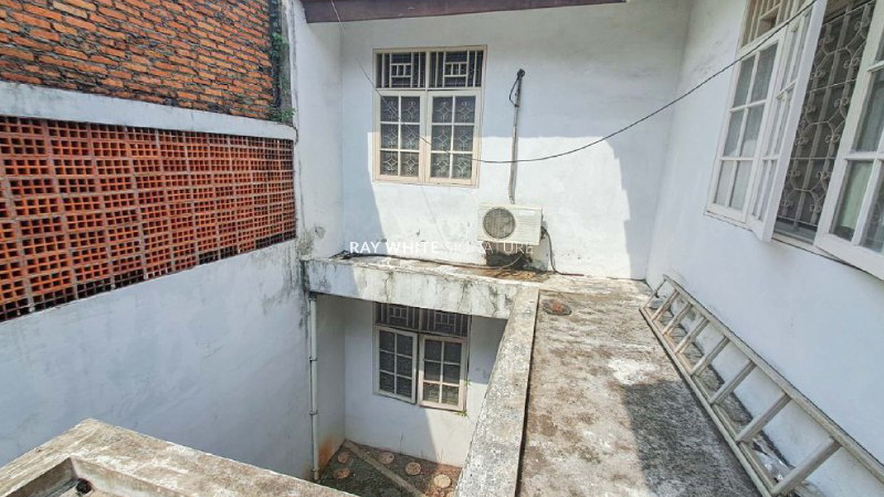 Rumah Tinggal Layak Huni di Cipinang Indah 2