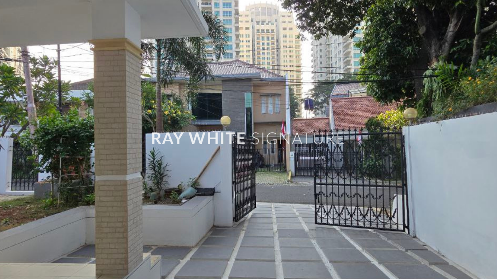 Rumah Hitung Tanah Area Cipete