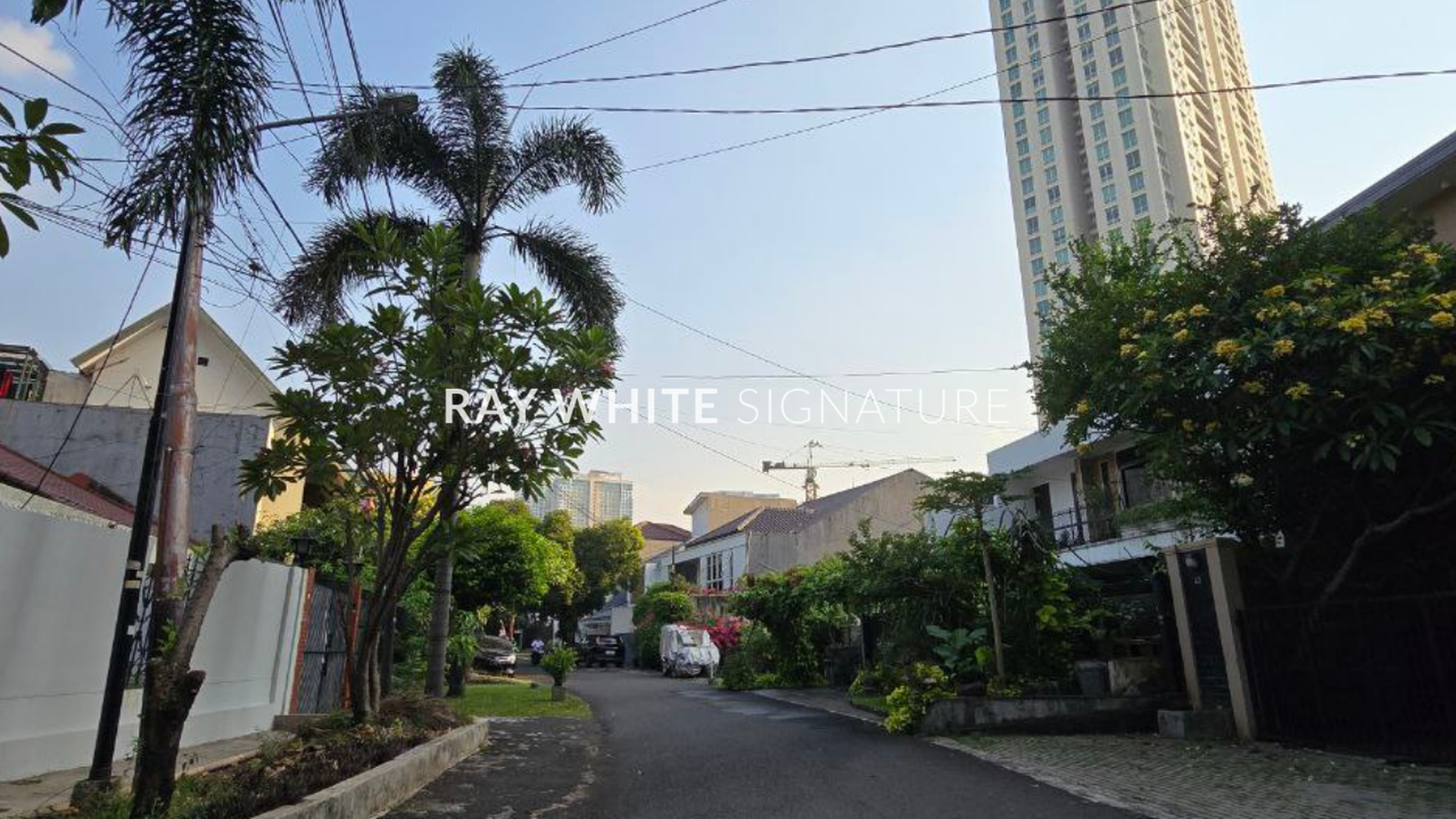 Rumah Hitung Tanah Area Cipete