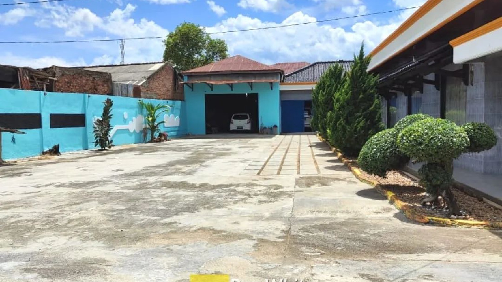 Dijual Cepat Rumah Mewah dan Halaman Luas vr