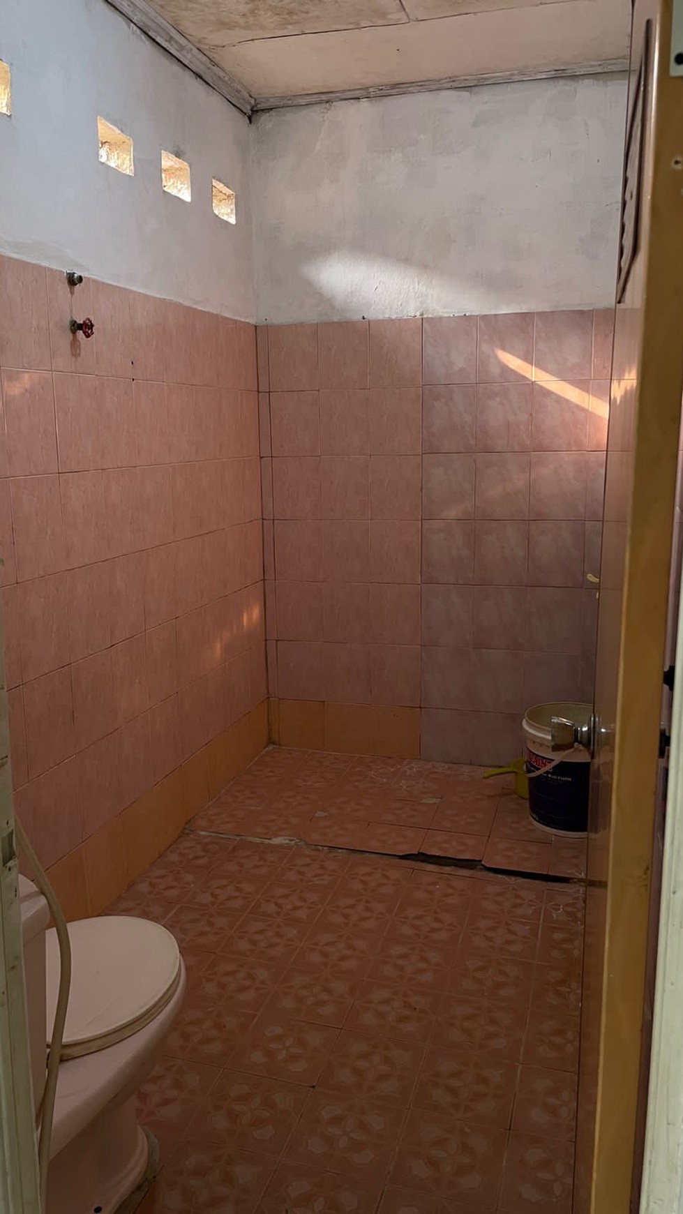 Dijual Rumah 2 Lantai  Di Perumnas 1, Cibodas - Kota Tangerang