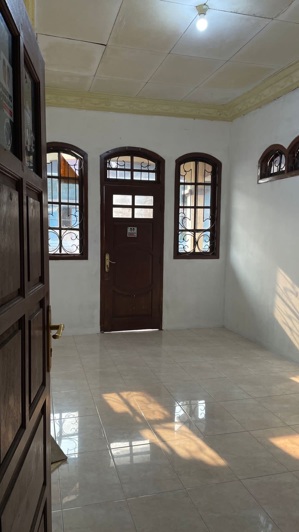 Dijual Rumah 2 Lantai  Di Perumnas 1, Cibodas - Kota Tangerang