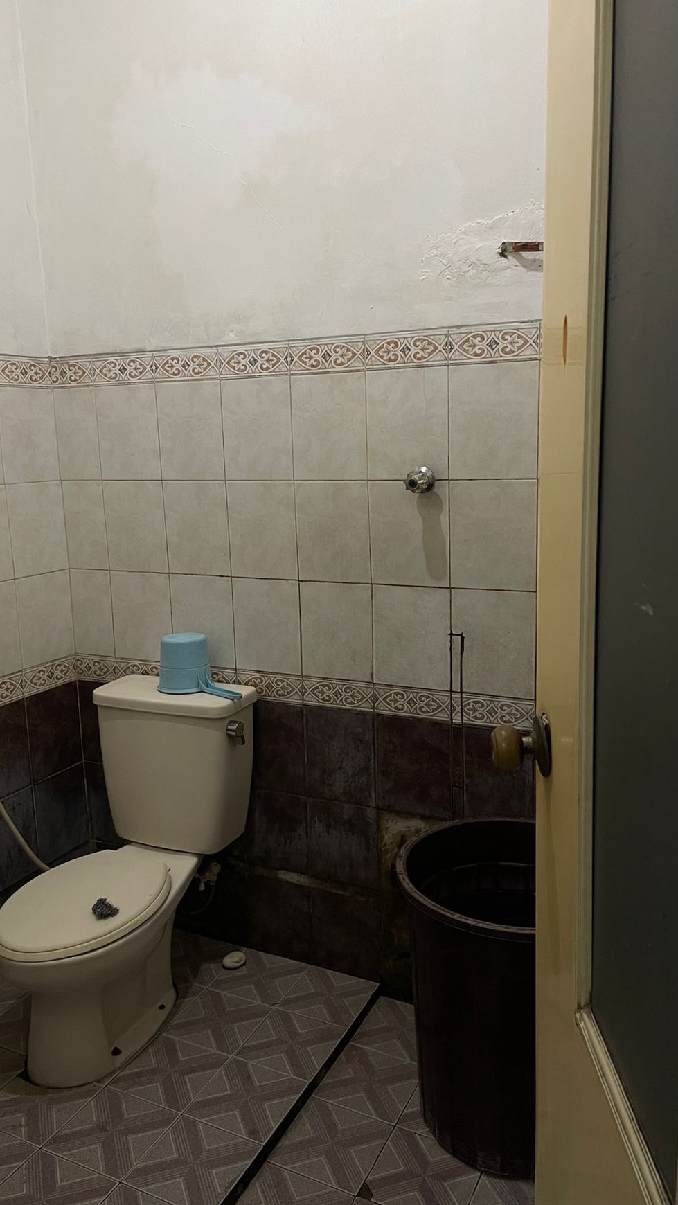 Dijual Rumah 2 Lantai  Di Perumnas 1, Cibodas - Kota Tangerang