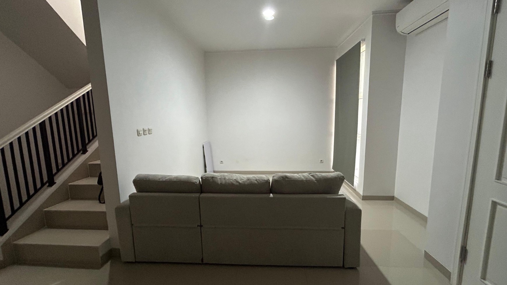 Dijual Rumah 2 Lantai Siap Huni Di Cluster Bahana, Suvarna Sutera - Tangerang