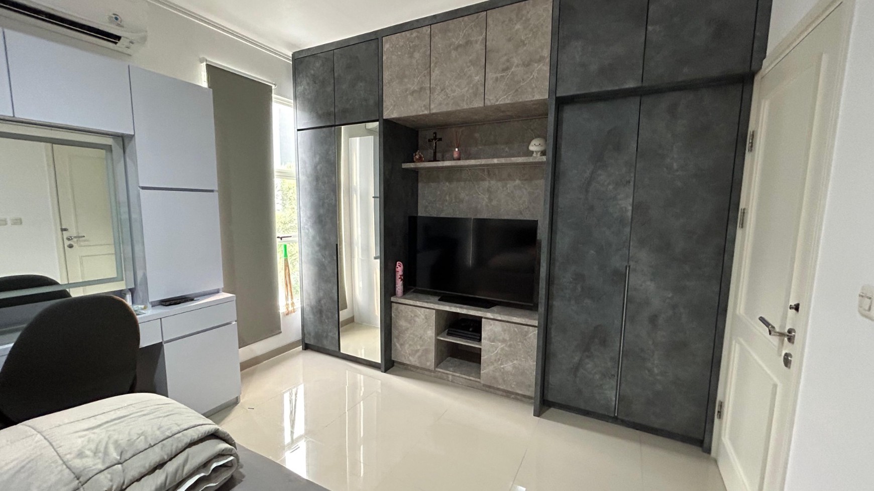 Dijual Rumah 2 Lantai Siap Huni Di Cluster Bahana, Suvarna Sutera - Tangerang