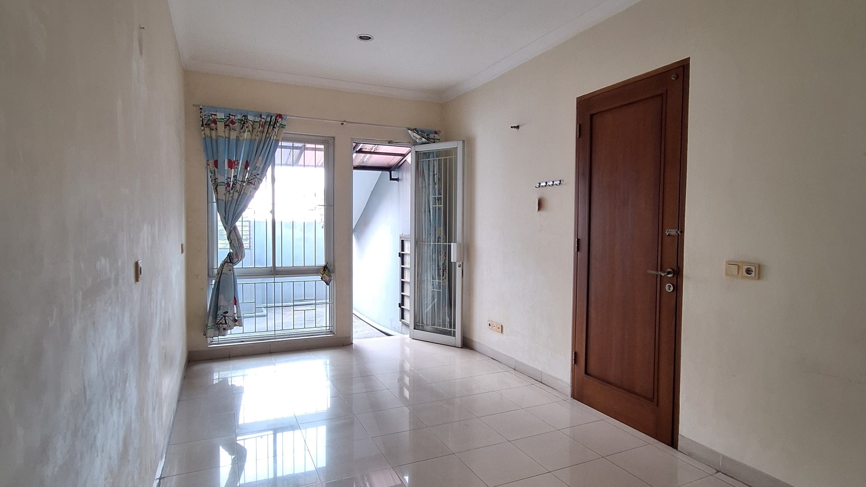 Dijual Rumah Siap Huni 2,5 Lantai Di CItra Garden 2 Extension 