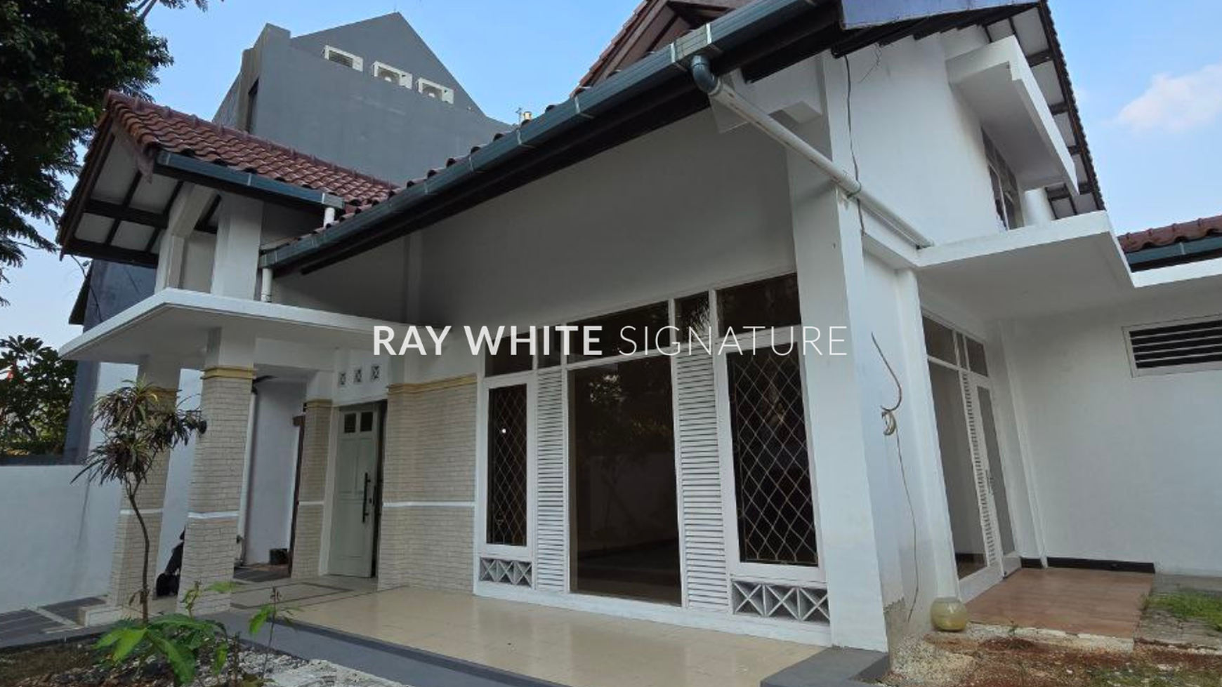 Dijual Rumah Lama Kondisi Bagus di Jl. Kerinci, Kebayoran Baru