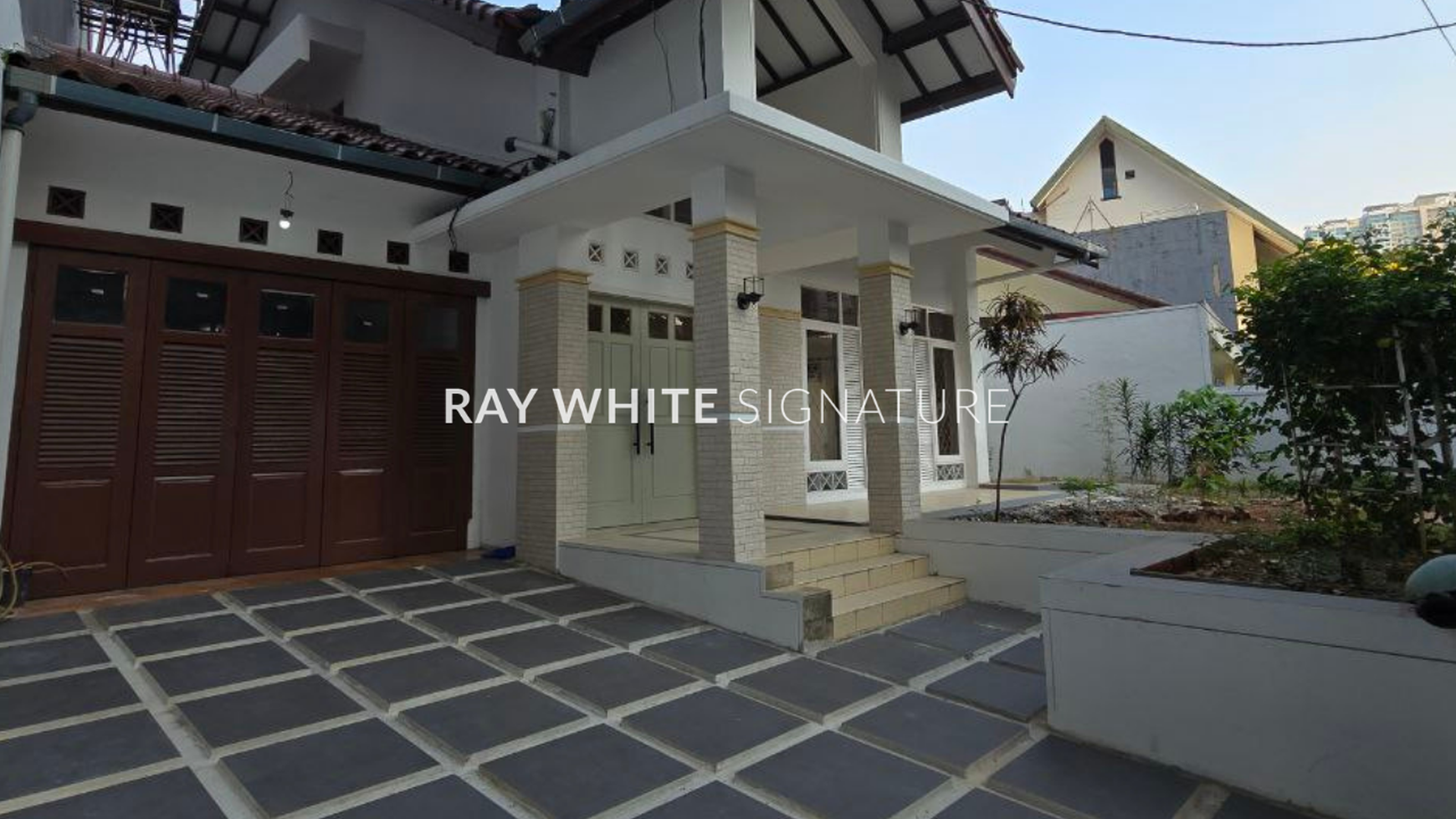 Dijual Rumah Lama Kondisi Bagus di Jl. Kerinci, Kebayoran Baru