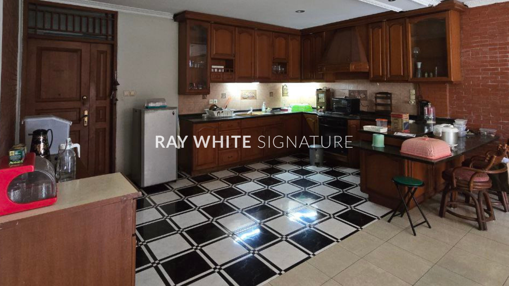 Rumah Hitung Tanah Area Cipete