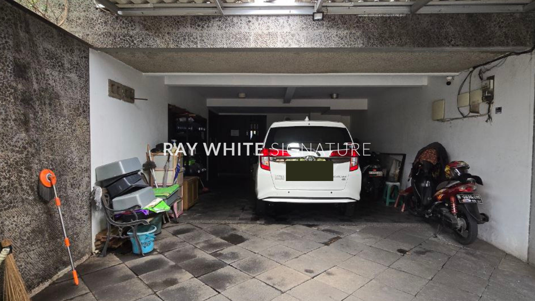 Rumah Hitung Tanah Area Cipete