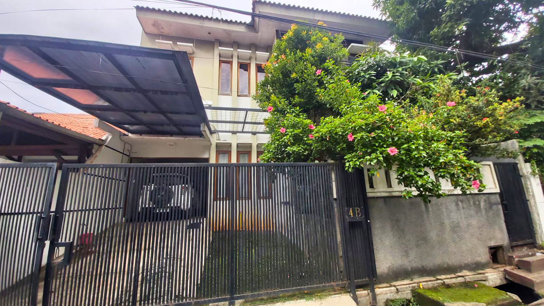 Rumah Hitung Tanah Area Cipete