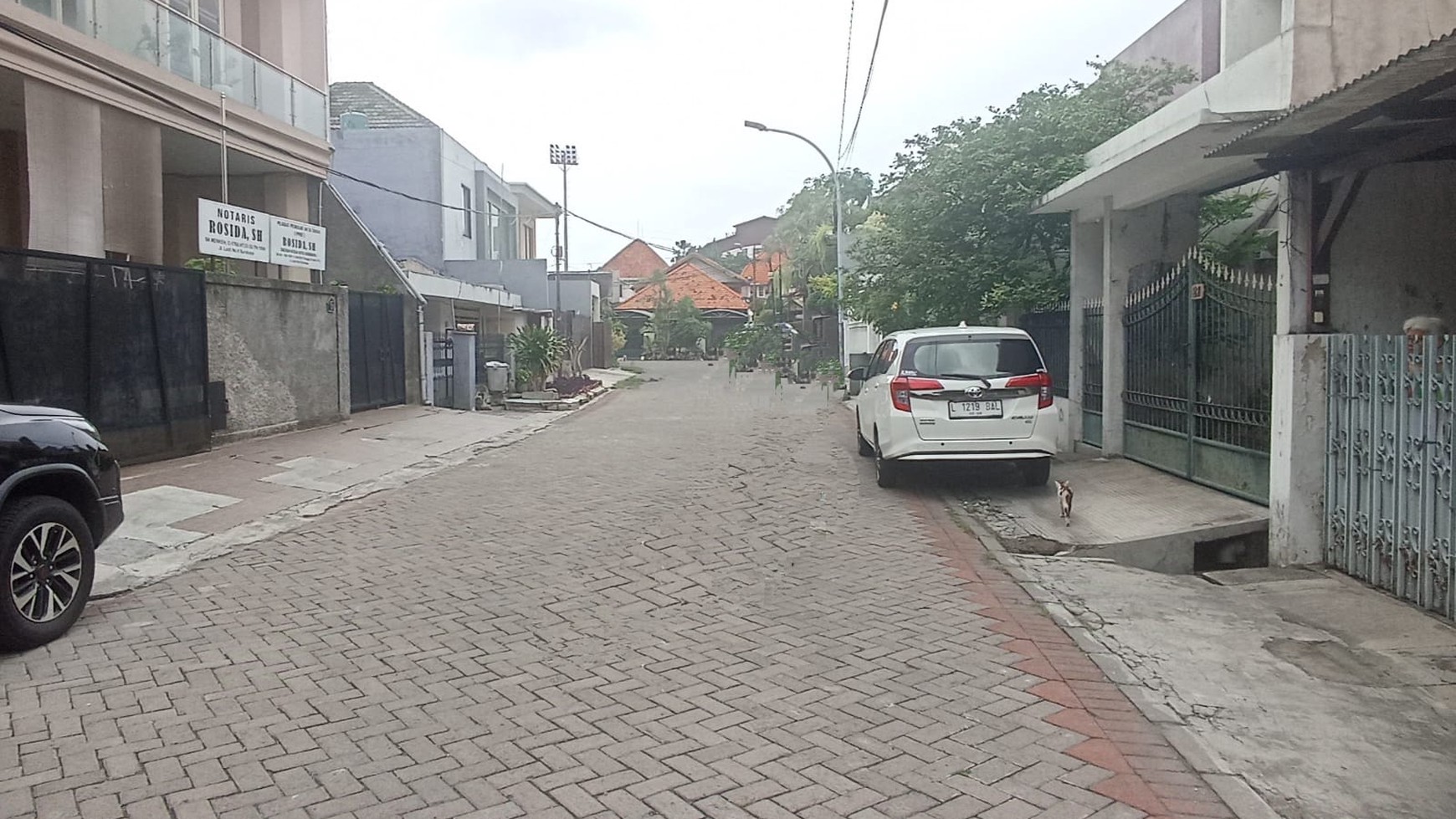 DIJUAL RUMAH TENGAH KOTA