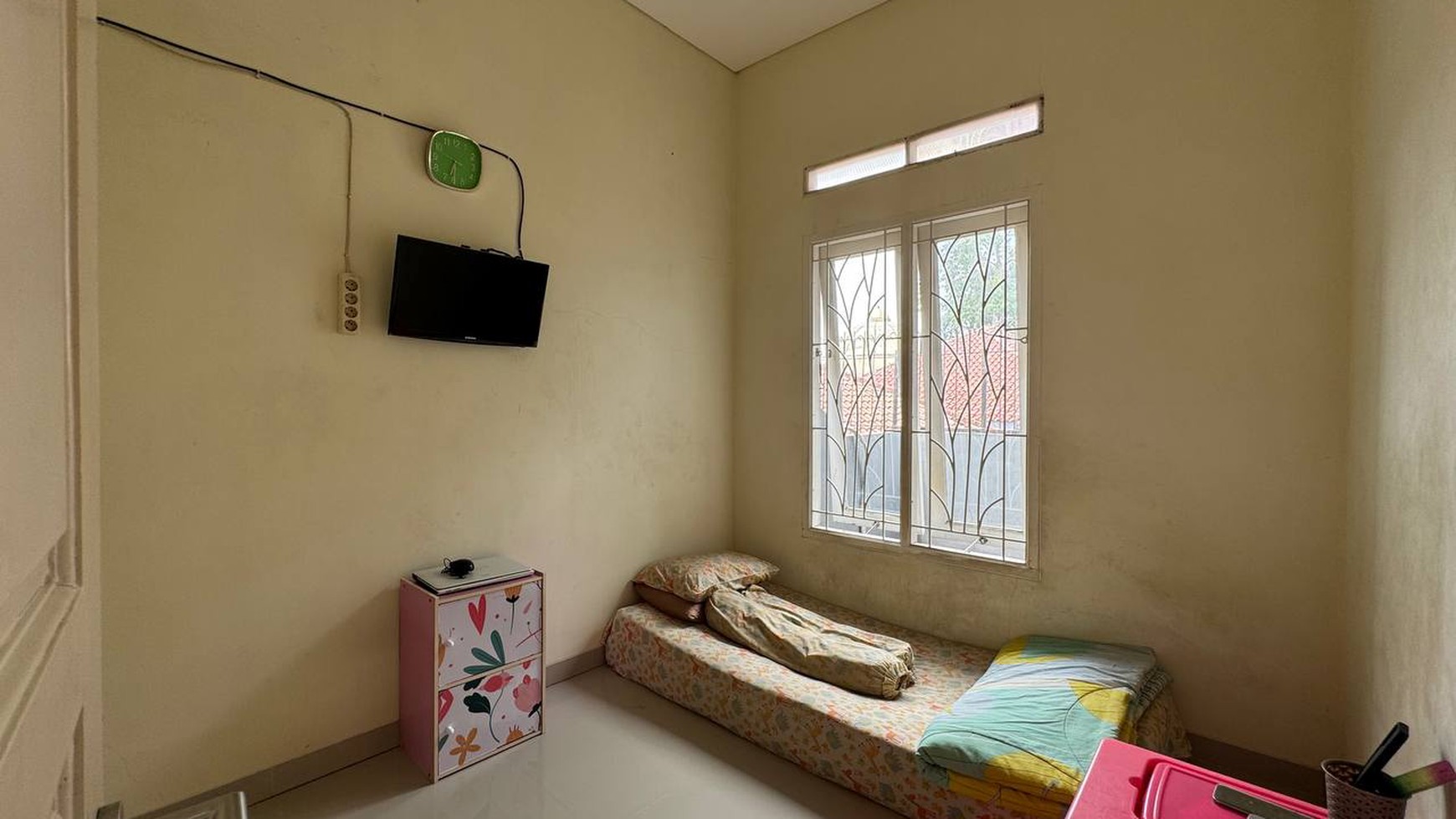 Cinere dalam cluster limo 3 menit atau 800m ke pintu tol