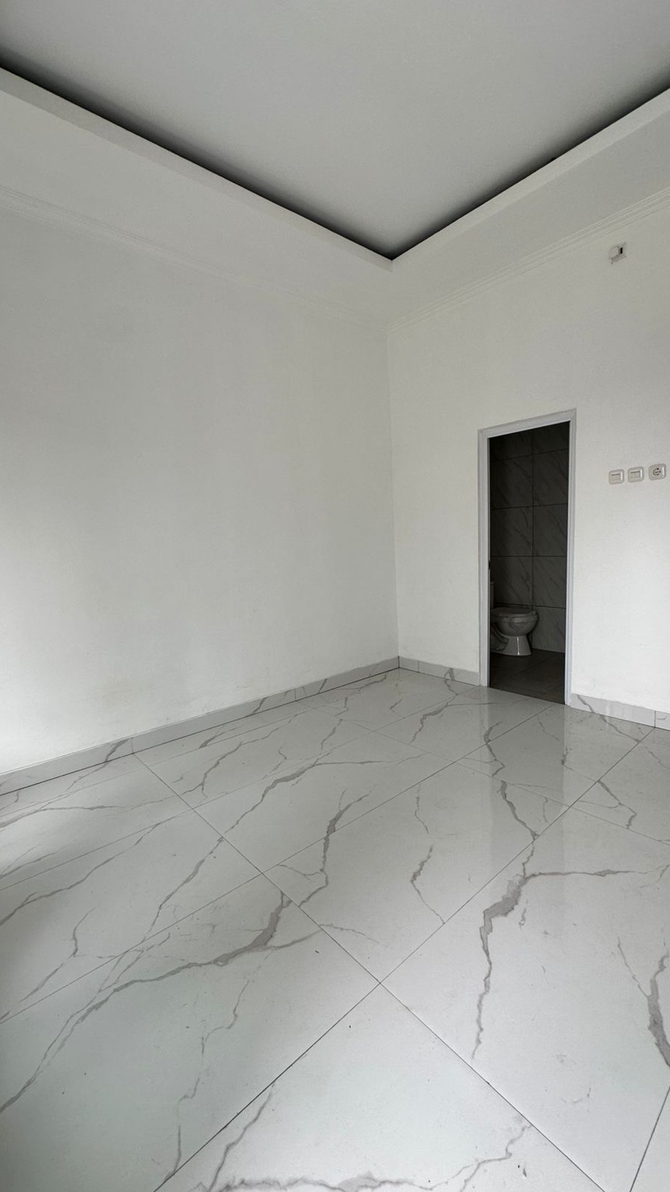 Rumah Minimalis, Bagus, Brand New, siap huni d Jombang- Ciputat