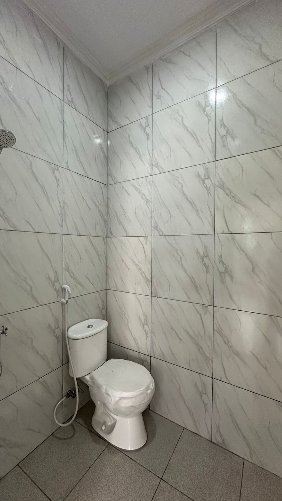 Rumah Minimalis, Bagus, Brand New, siap huni d Jombang- Ciputat