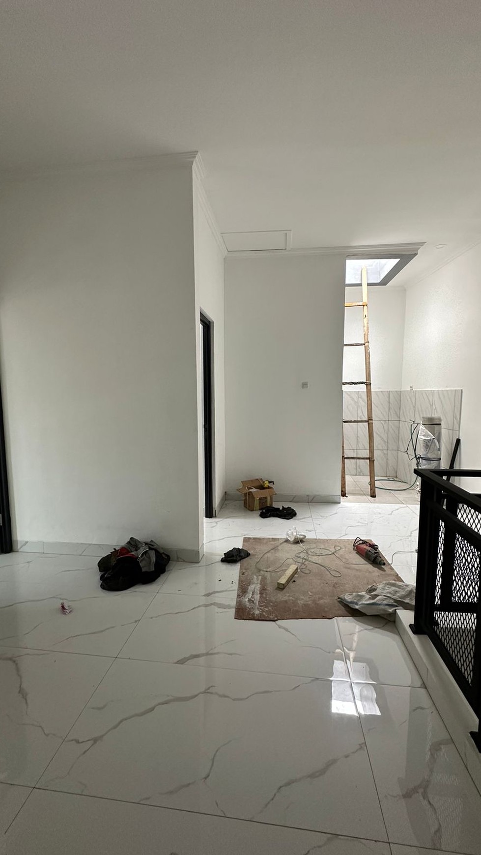 Rumah Minimalis, Bagus, Brand New, siap huni d Jombang- Ciputat