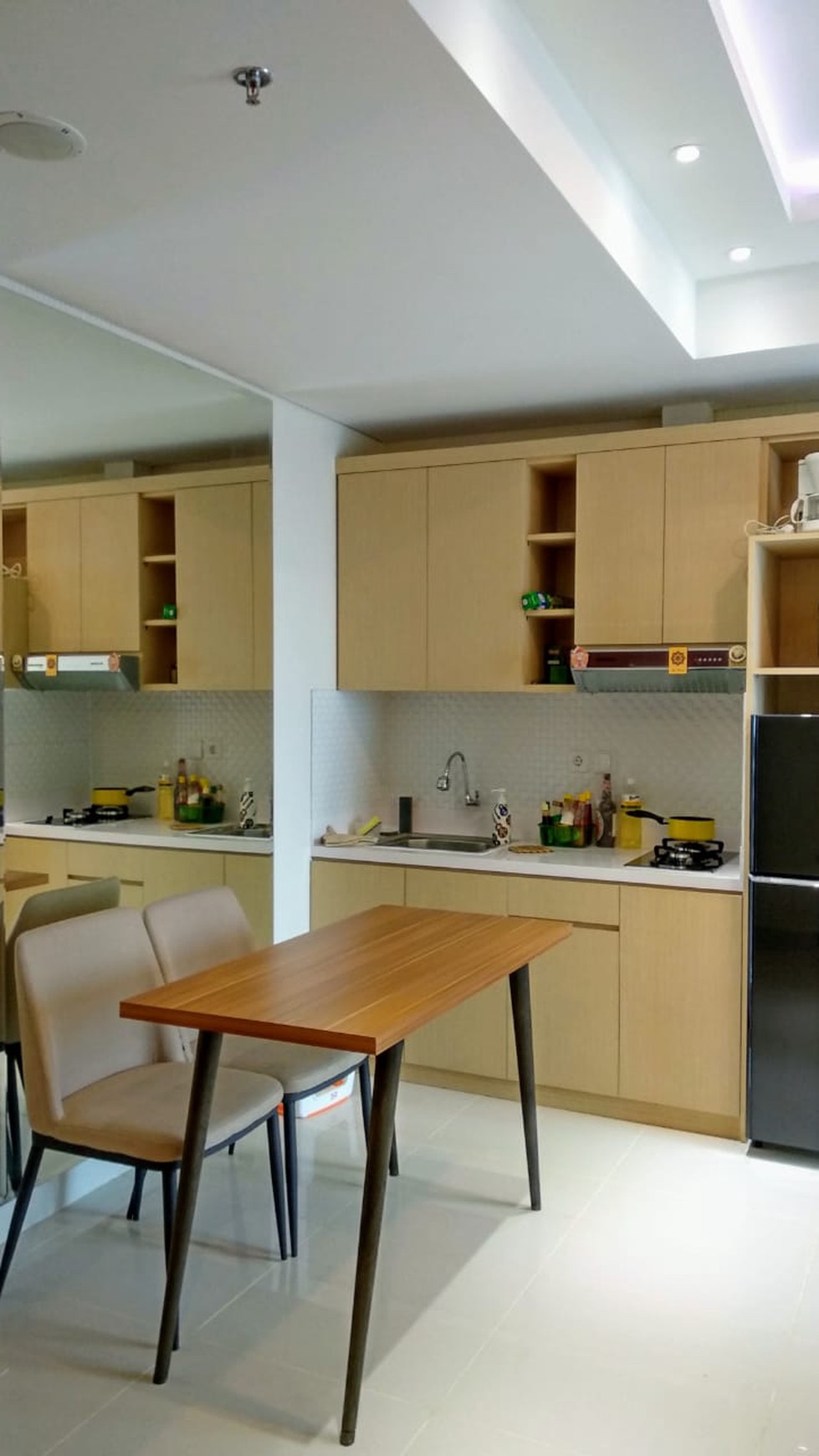 Apartement Roseville Suite Apartemen full furnished,  bersih terawat, rapih, siap huni, lokasi dekat akses toll BSD.