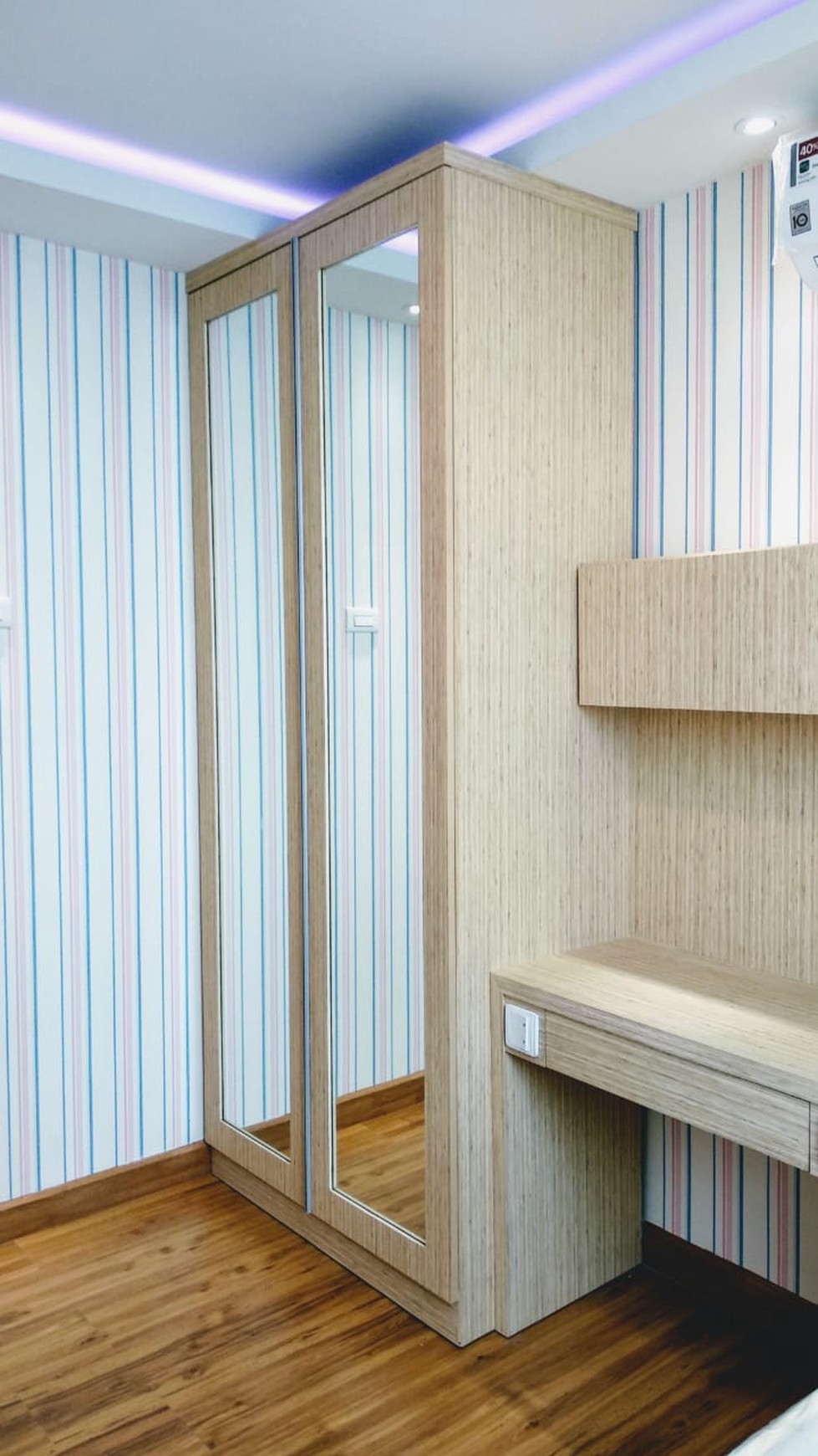 Apartement Roseville Suite Apartemen full furnished,  bersih terawat, rapih, siap huni, lokasi dekat akses toll BSD.