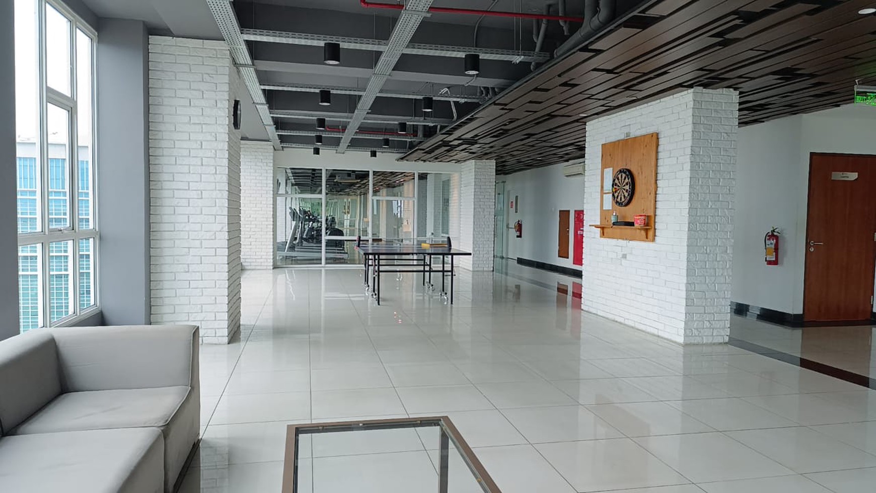 Apartement Roseville Suite Apartemen full furnished,  bersih terawat, rapih, siap huni, lokasi dekat akses toll BSD.