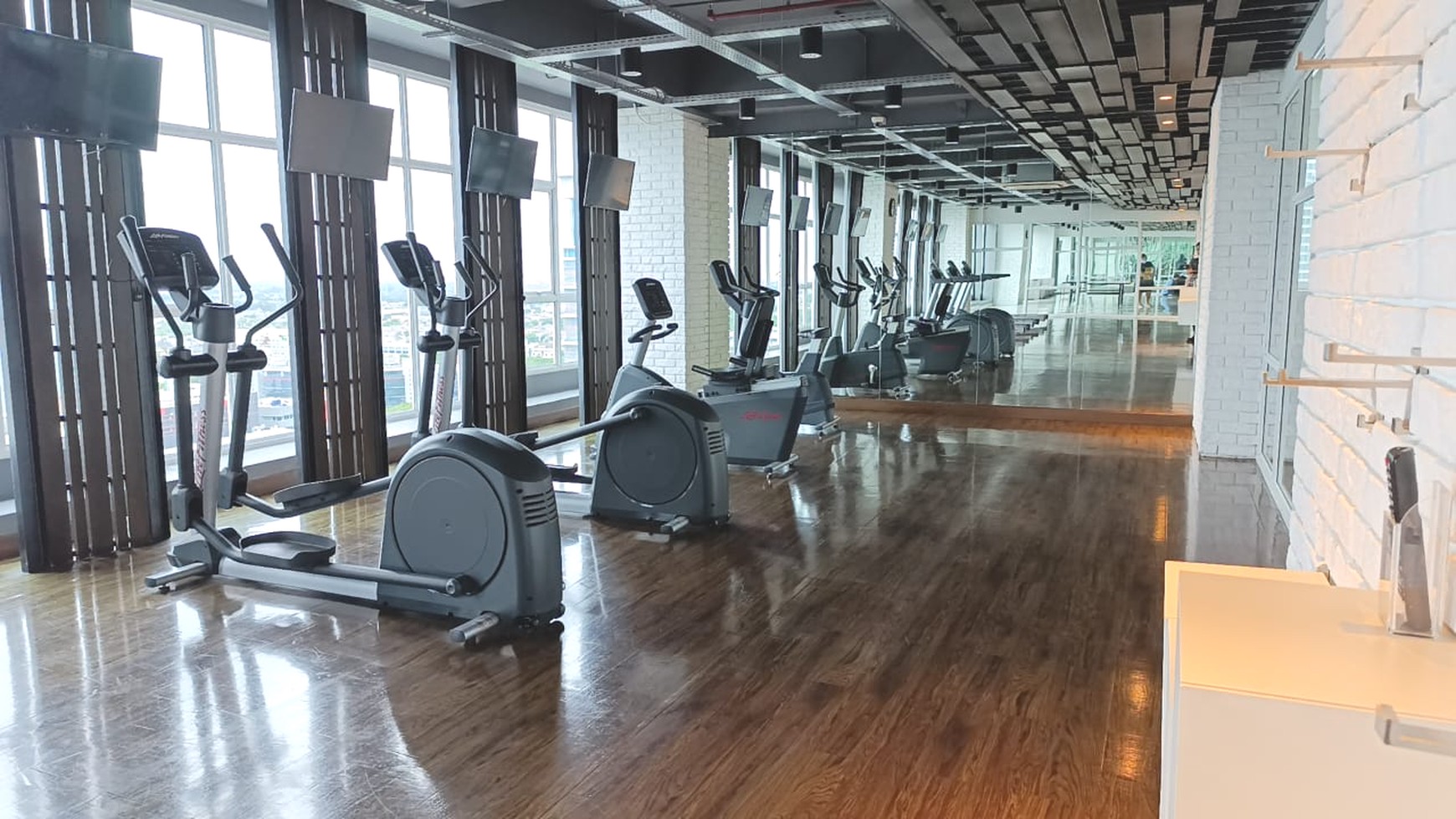 Apartement Roseville Suite Apartemen full furnished,  bersih terawat, rapih, siap huni, lokasi dekat akses toll BSD.