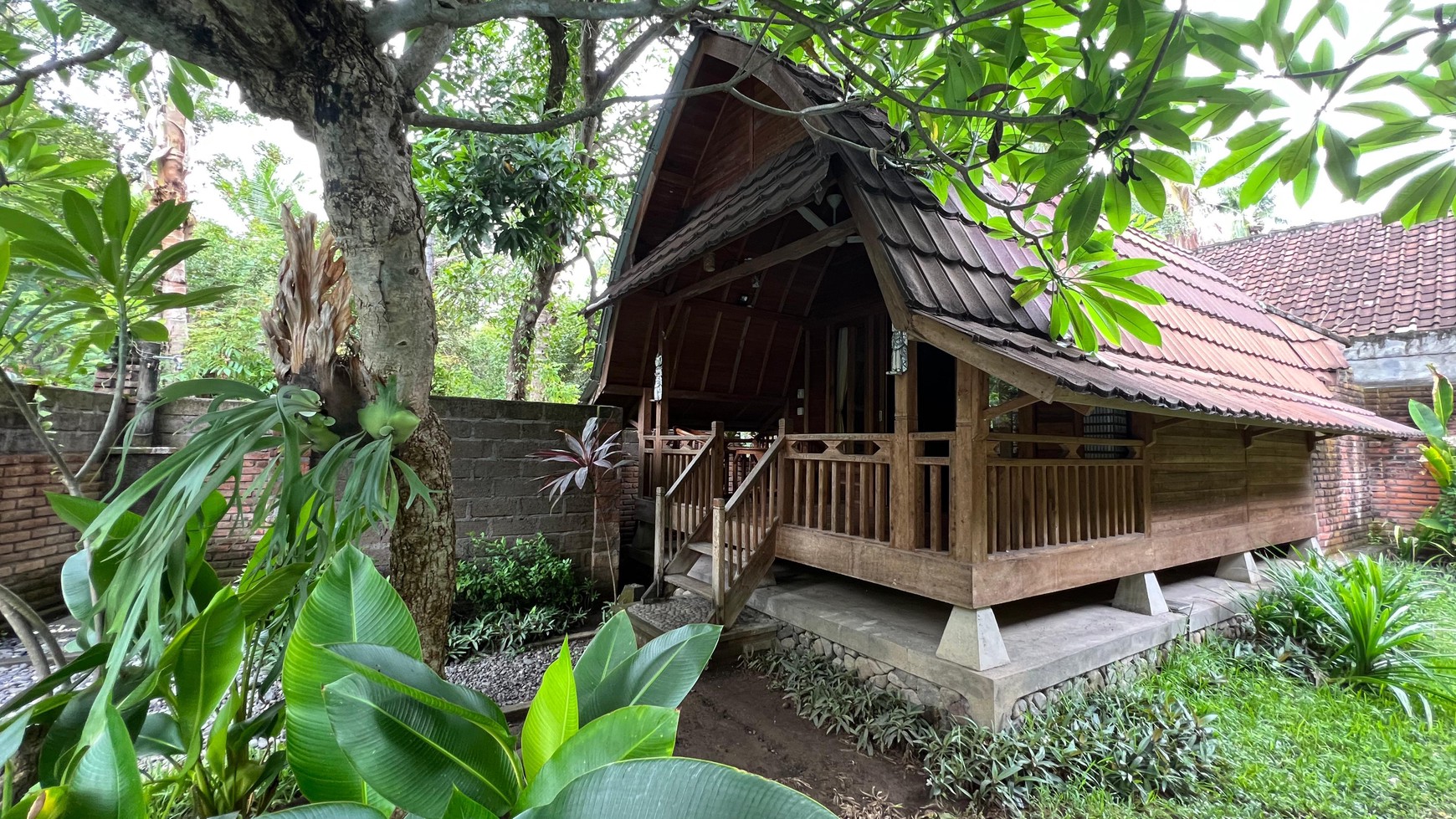 Business Opportunity: A Tropical Sanctuary & Serene Eco Villa In Tejakula For Sale!