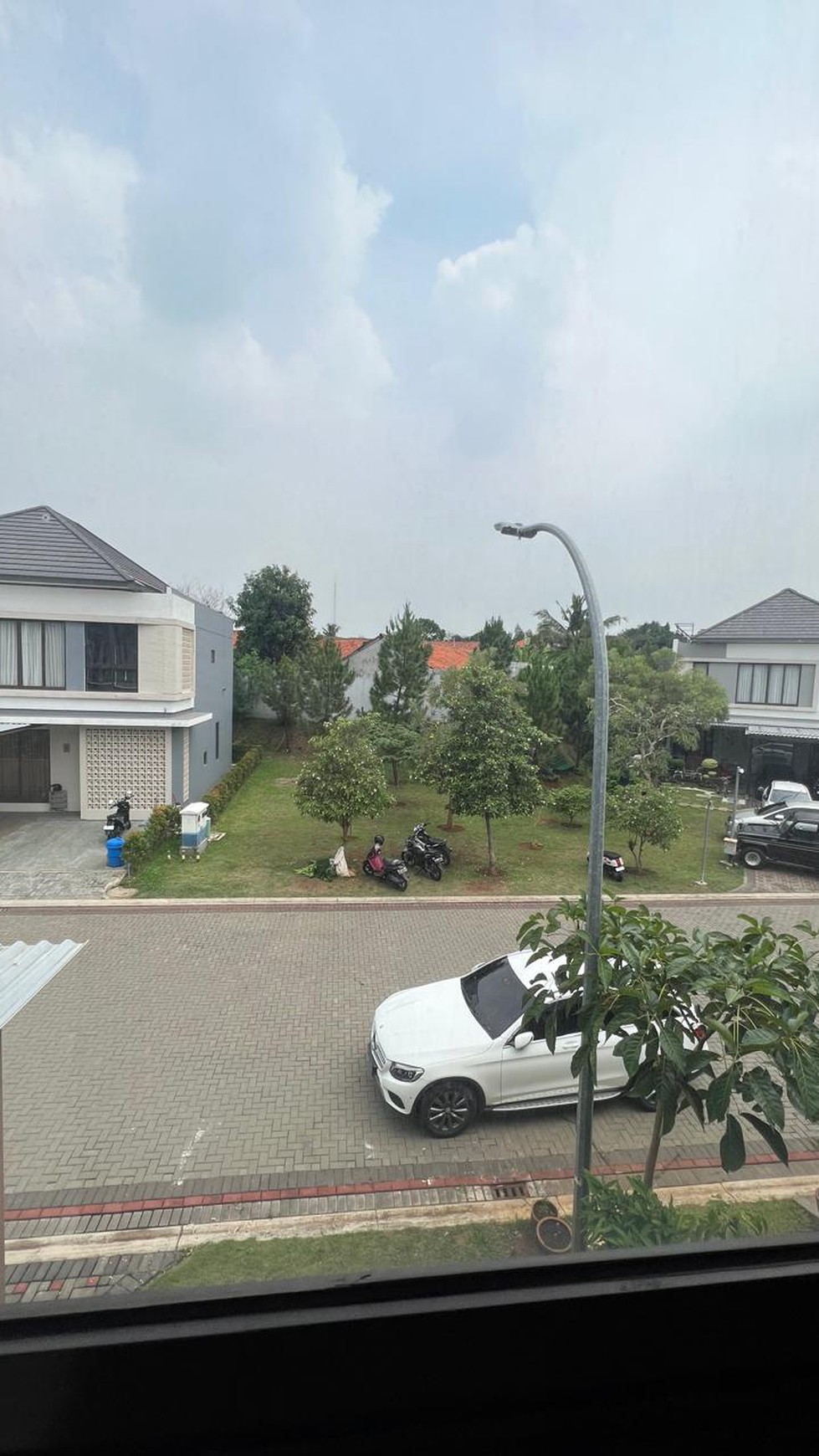 Dijual rumah di The Mozia Cluster Amata BSD Tangerang