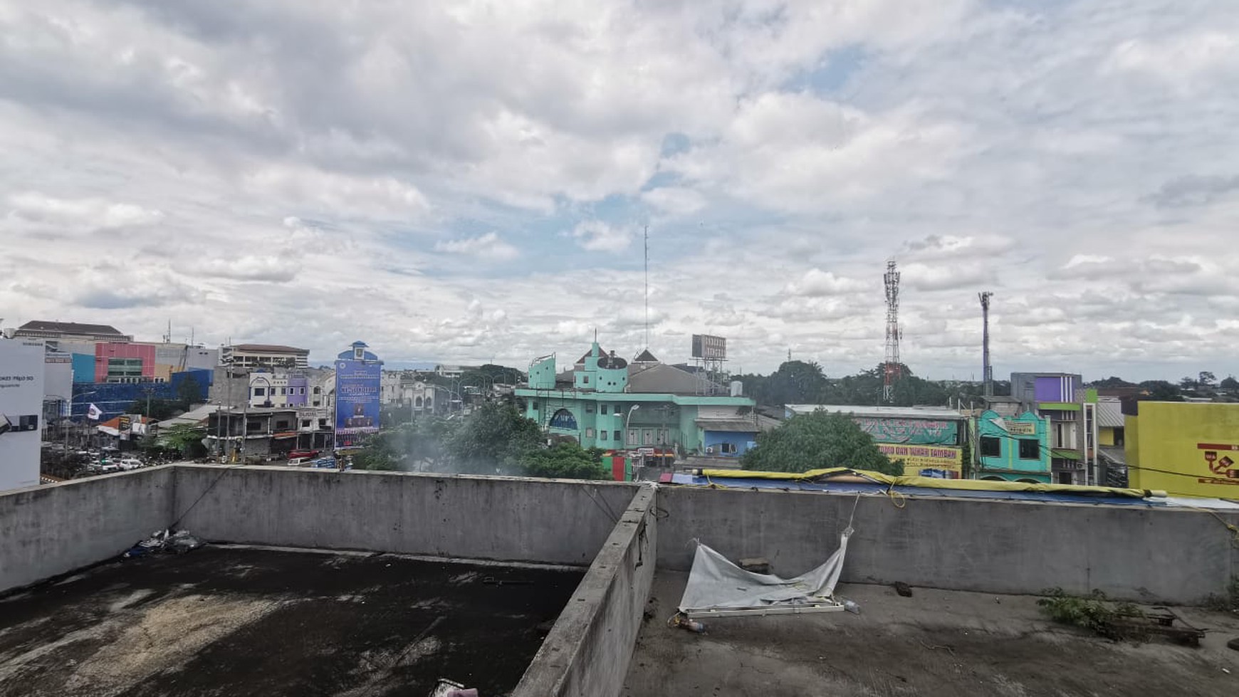 Ruko 3 Lantai dengan Rooftop di Margonda, Depok - Lokasi Strategis