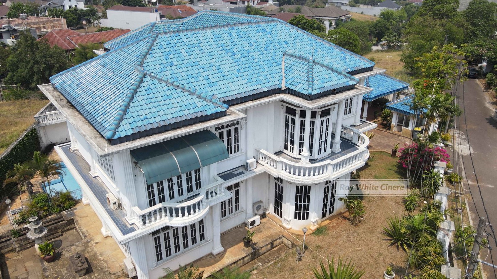 Rumah Mewah Super Luas di Cinere, Dekat Tol Desari - Fasilitas Lengkap