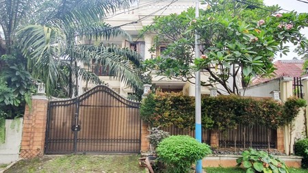 Rumah Turun Harga...  Jl Sawo, Menteng Luas 300m2