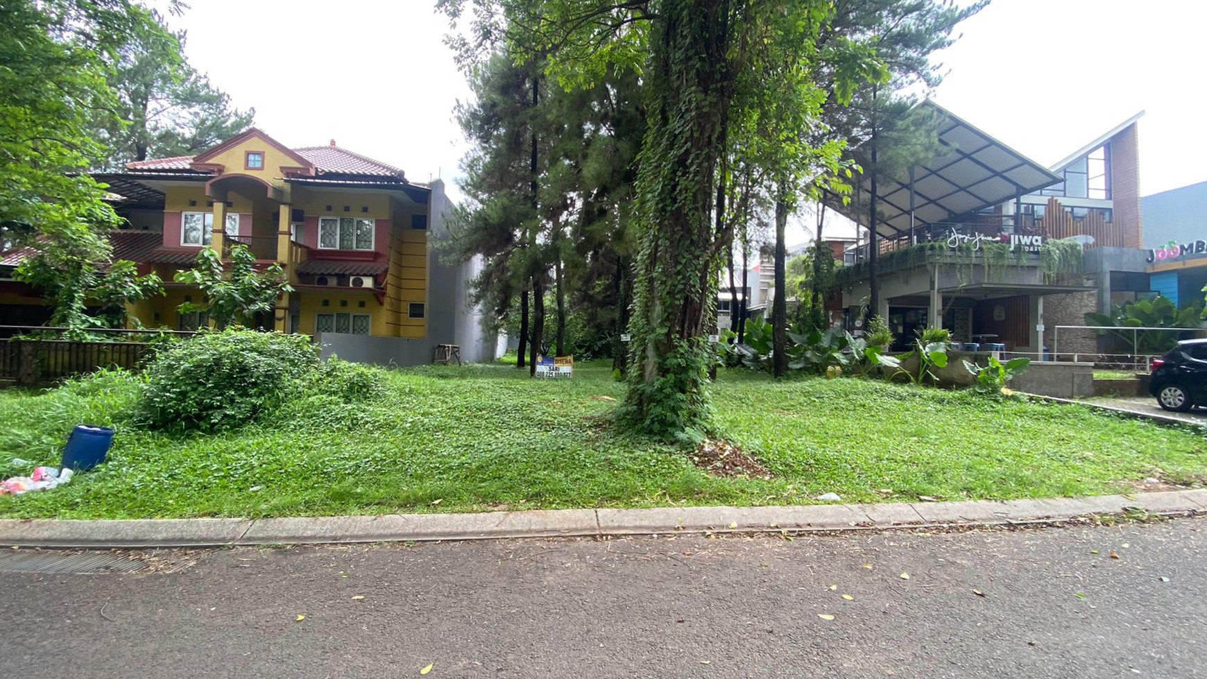 TANAH DI BOULEVARD COCOK UNTUK USAHA CAFE ATAU RESTO