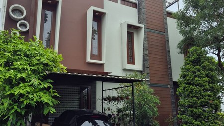 Rumah Bagus, Apik, Cantik siap huni dalam Cluster di Bintaro Sektor 9