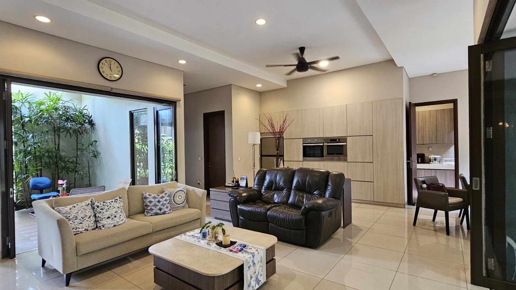 DIjual Rumah mewah di De Park Cluster Heliconia BSD City - Tangerang Selatan