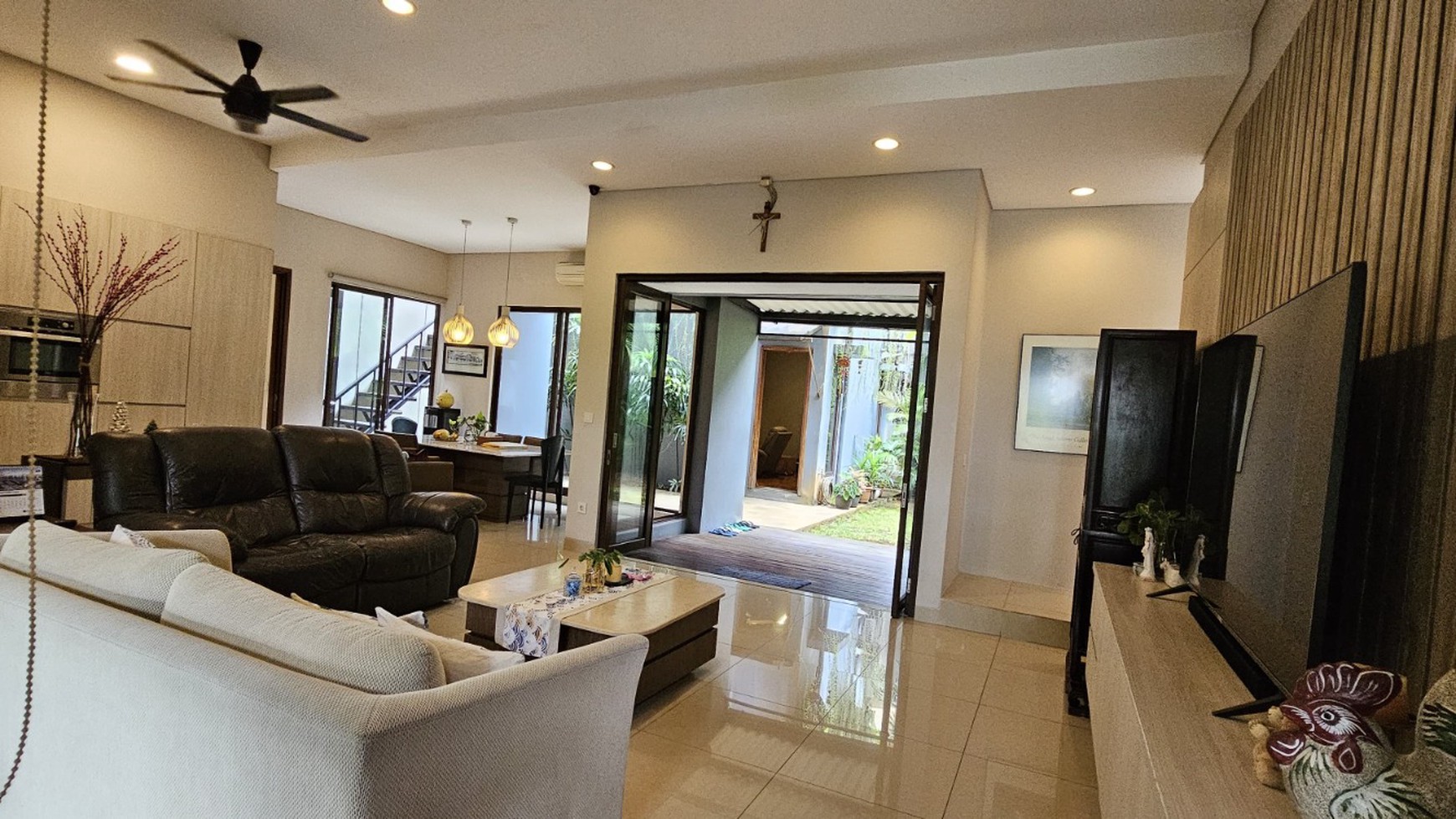 DIjual Rumah mewah di De Park Cluster Heliconia BSD City - Tangerang Selatan