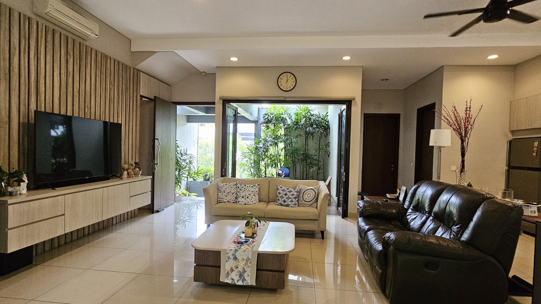 DIjual Rumah mewah di De Park Cluster Heliconia BSD City - Tangerang Selatan