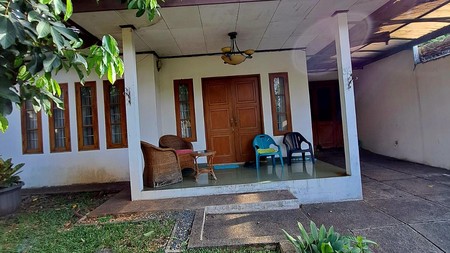 Rumah Modern di Lebak Bulus  2 Lantai Ceiling Tinggi Siap Huni